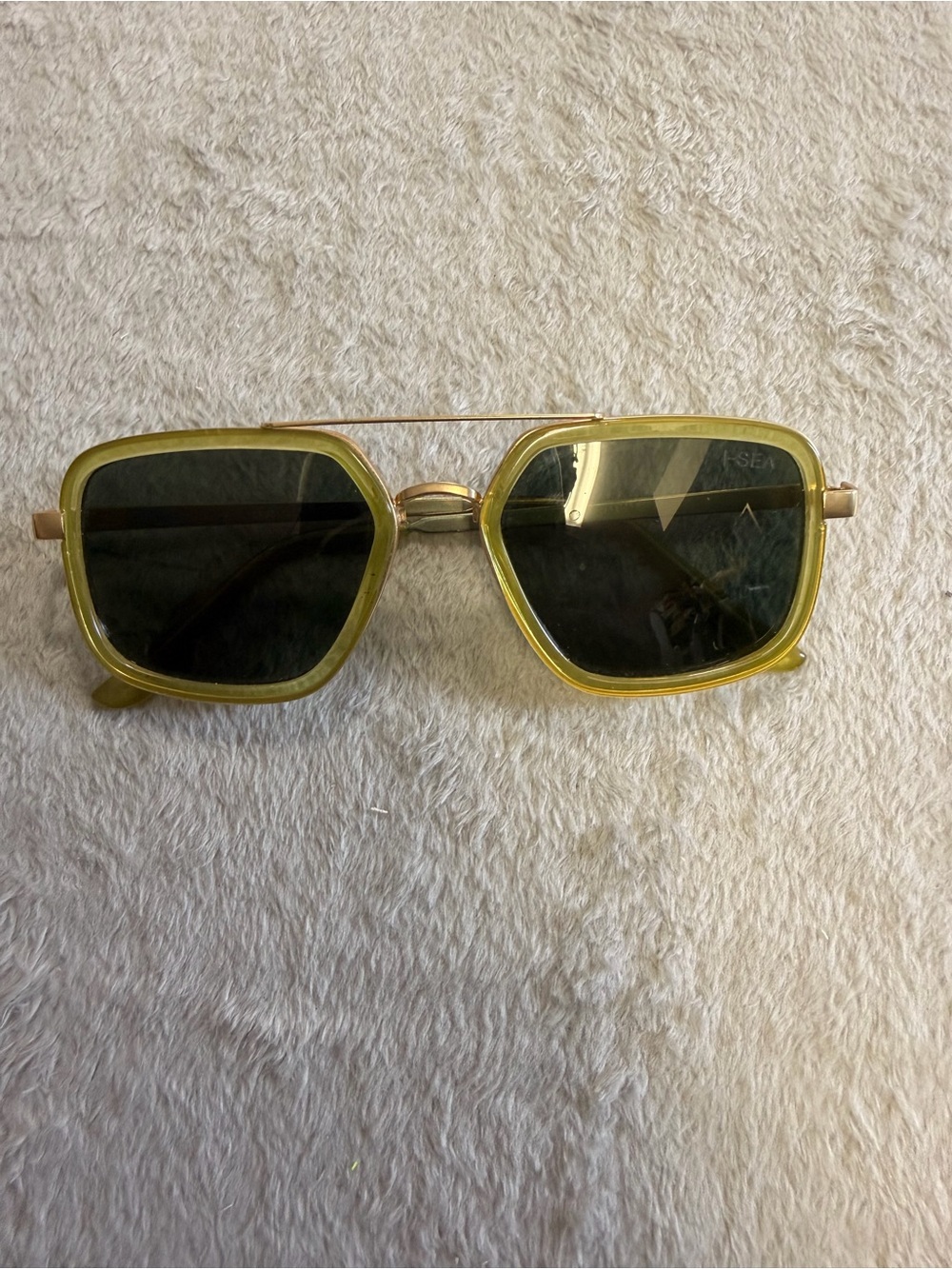I-SEA Cruz Olive Green Geometric Sunglasses Gold Tone Frames